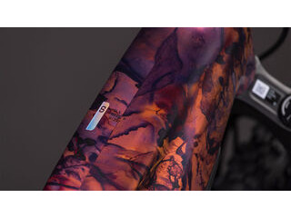 CUBE Reaction Hybrid Slx 800 click to zoom image