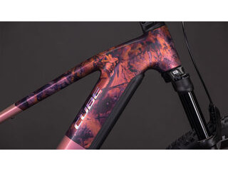 CUBE Reaction Hybrid Slx 800 click to zoom image