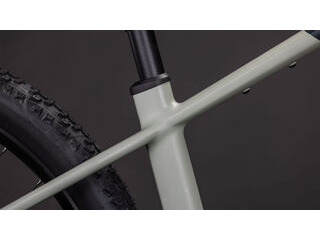 CUBE Reaction Hybrid Slt 800 click to zoom image