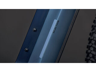 CUBE Reaction Hybrid Performance 600 click to zoom image