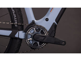 CUBE Reaction Hybrid Slx 800 click to zoom image