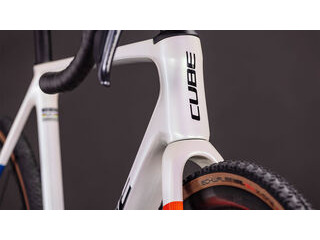 CUBE CROSS RACE C:62 SLX click to zoom image