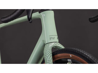 CUBE Nuroad C:62 One click to zoom image