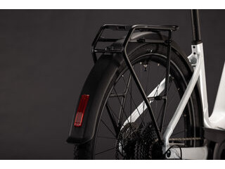 CUBE Touring Hybrid One 600 Metallicwhite/chrome click to zoom image