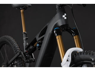 CUBE Stereo Hybrid One77 Hpc At 800 Carbon/white click to zoom image