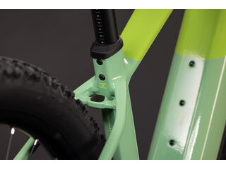 CUBE Reaction Hybrid One 720 Cactus/black click to zoom image